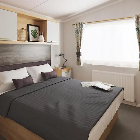 Lydstep Beach Bayview 3-Bedroom Holiday Home Tenby Exterior photo